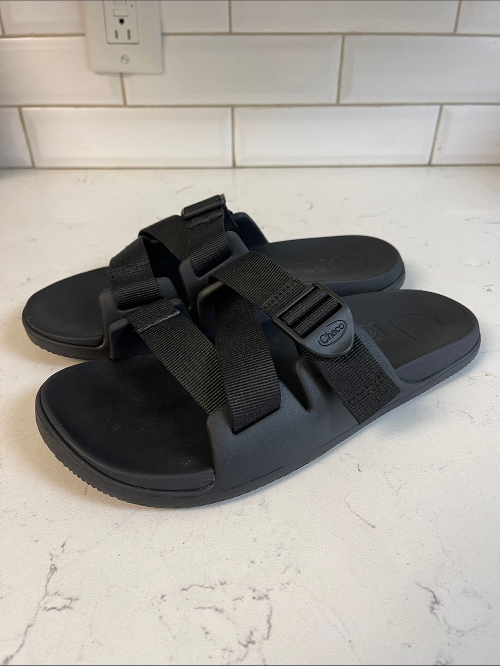 Chaco Women’s Chillos Slide Sandal Black Size 9